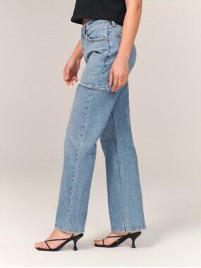 Abercrombie Curve Love Low Rise Distressed 90s Baggy Jeans - Size 28 / 6 Regular